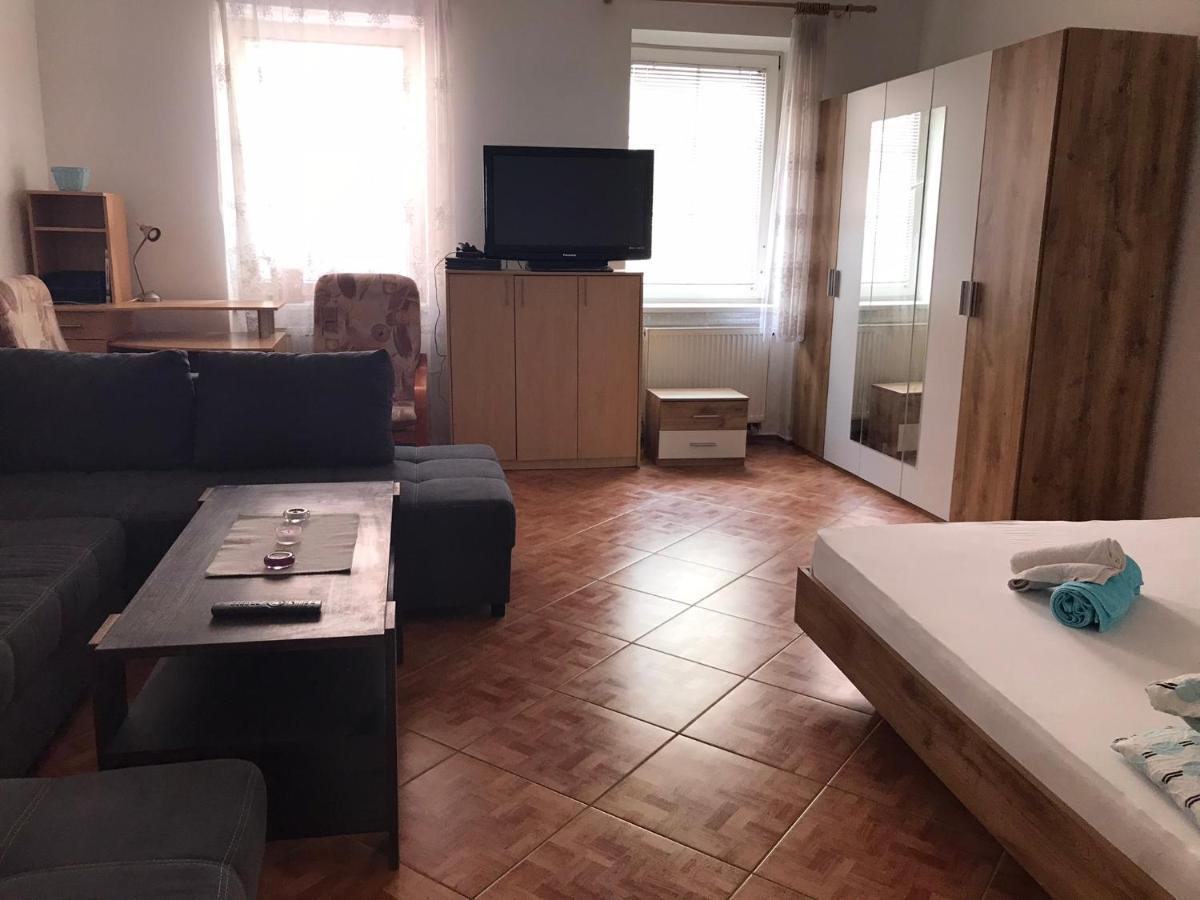 Apartamento Dvacítka Ceske Budejovice Exterior foto